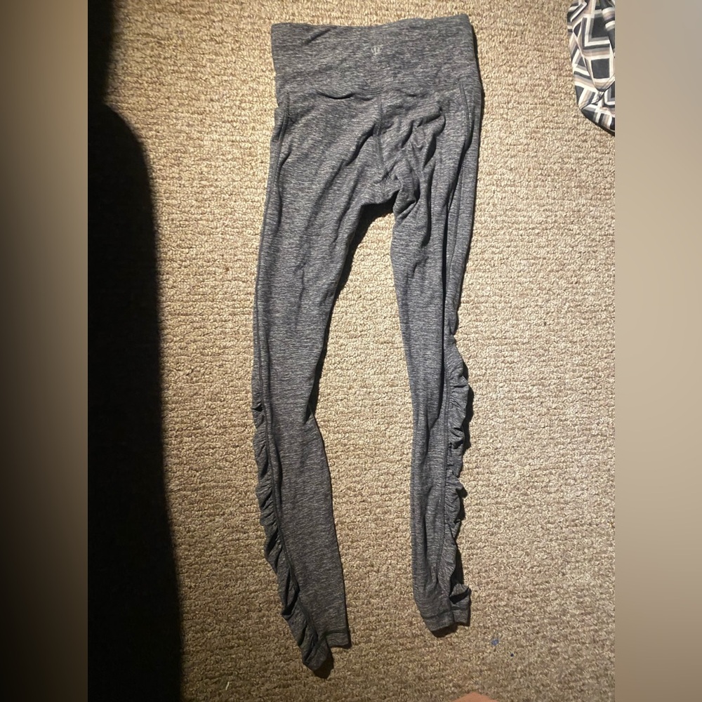 size 4 ruched lululemon leggings